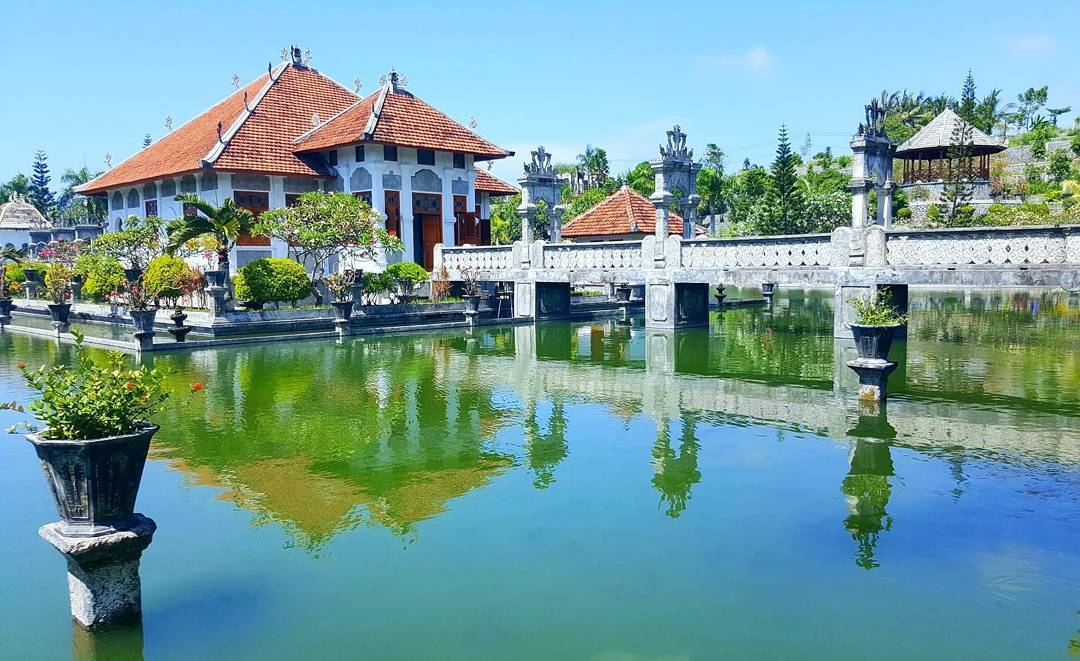 Taman Ujung Water Palace Ubud Indonesia Gokayu Your