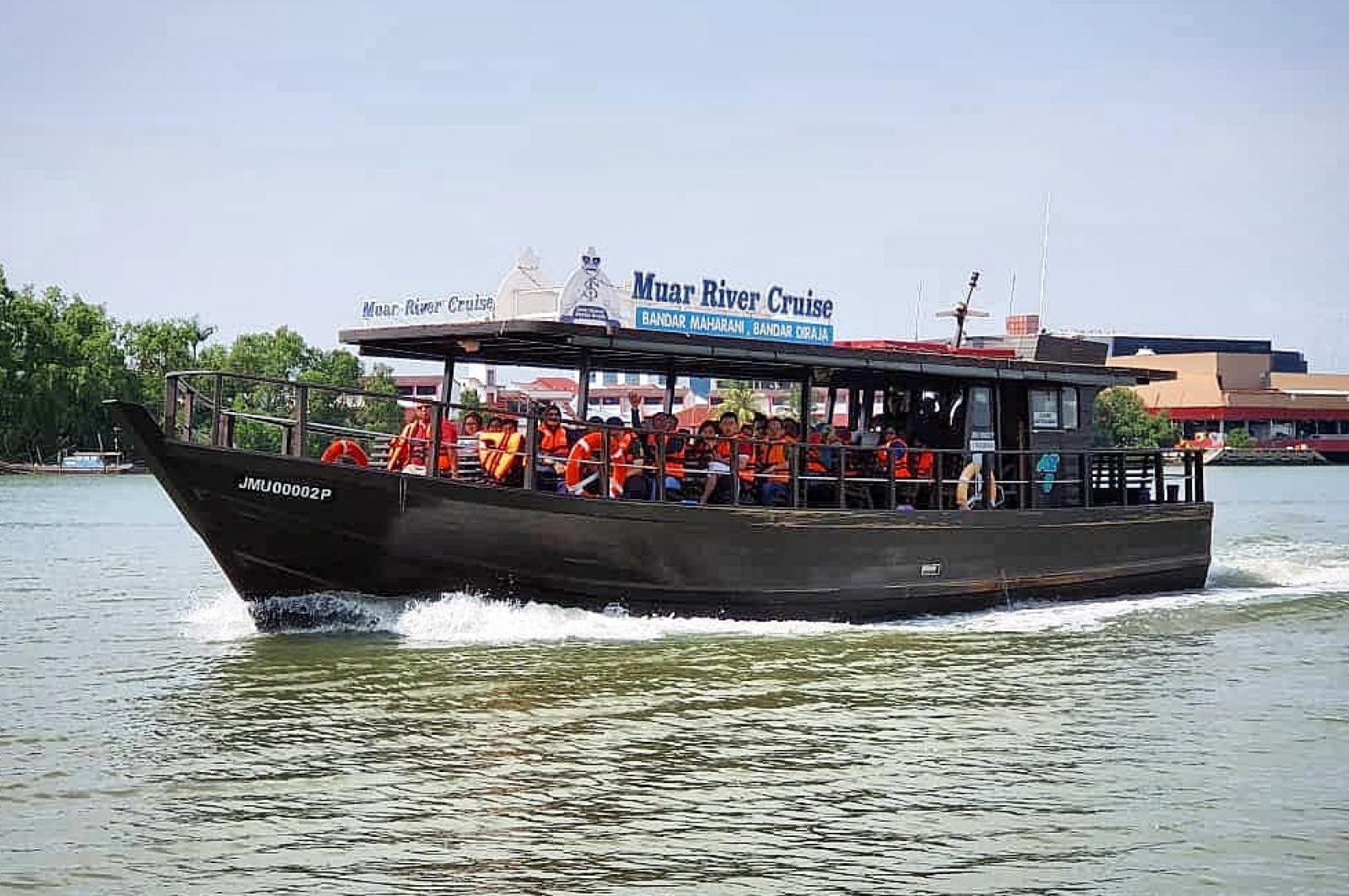 muar river cruise photos